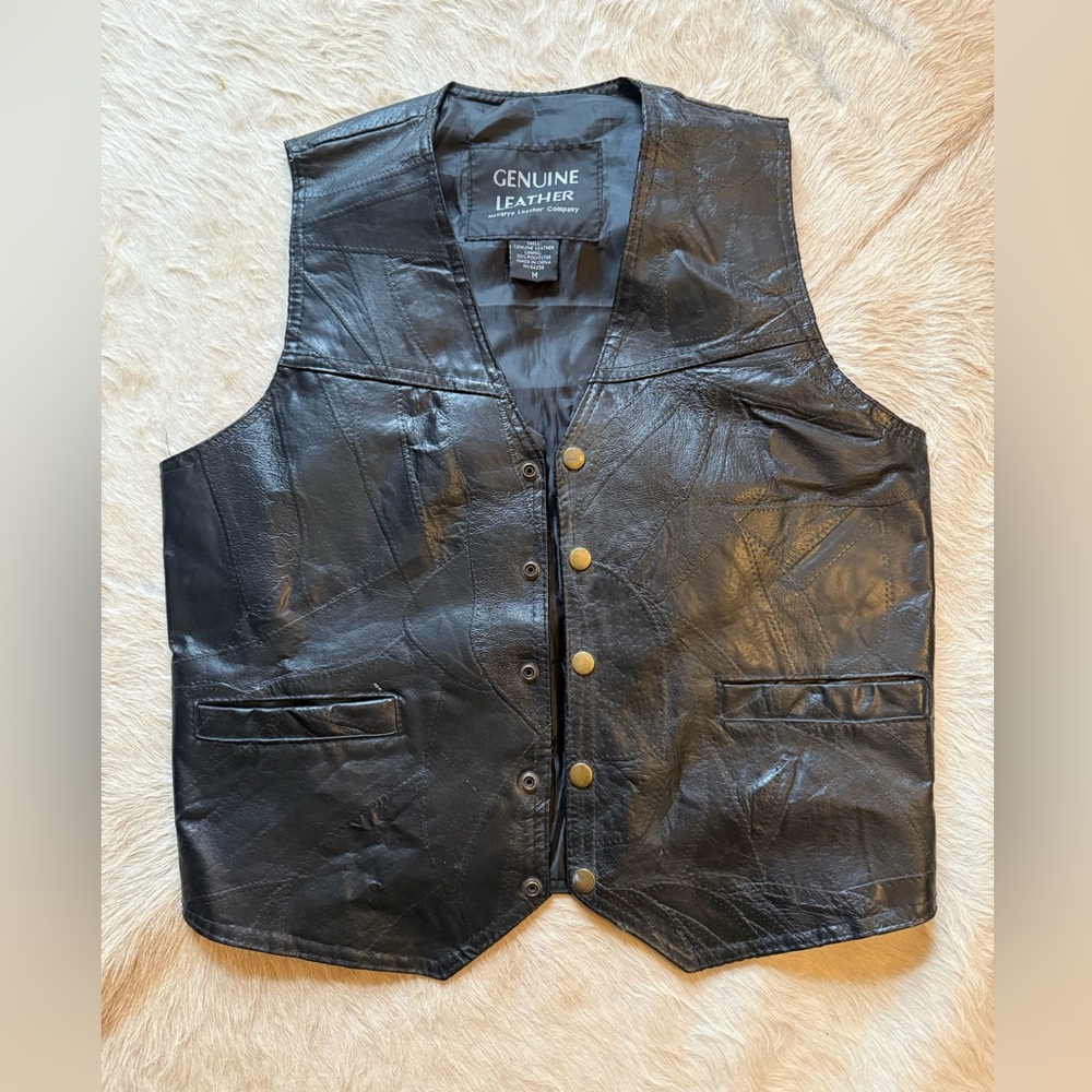 Mens blk leather vest